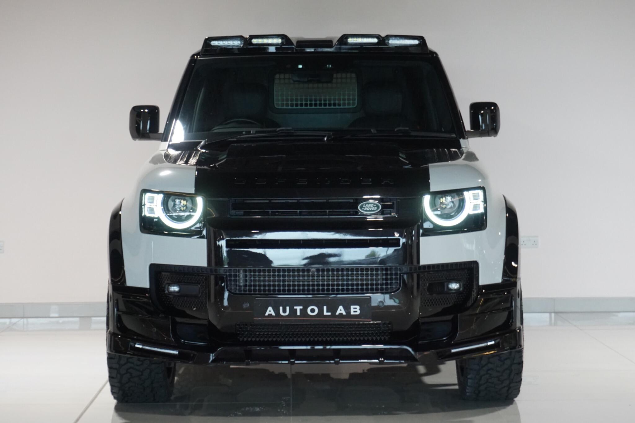 Land Rover Defender 90 3.0 D300 MHEV X-Dynamic HSE Hard Top SUV 3dr Diesel Auto 4WD SWB Euro 6 (s/s) (300 ps)